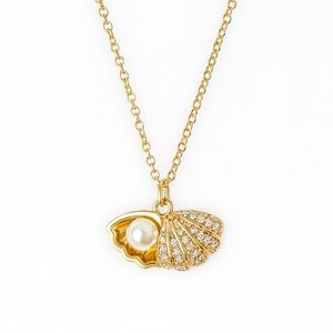 Elegant Gold Shell Pendant Necklace